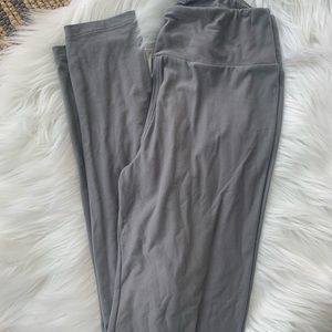 Lularoe Grey OS leggings